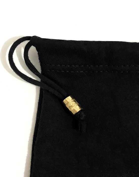 detalhe-ponteira-saco-suede-aberto